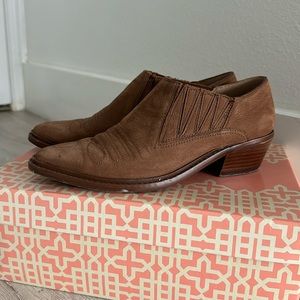 GB-Gianni Bini brown suede ankle bootie size 5.5